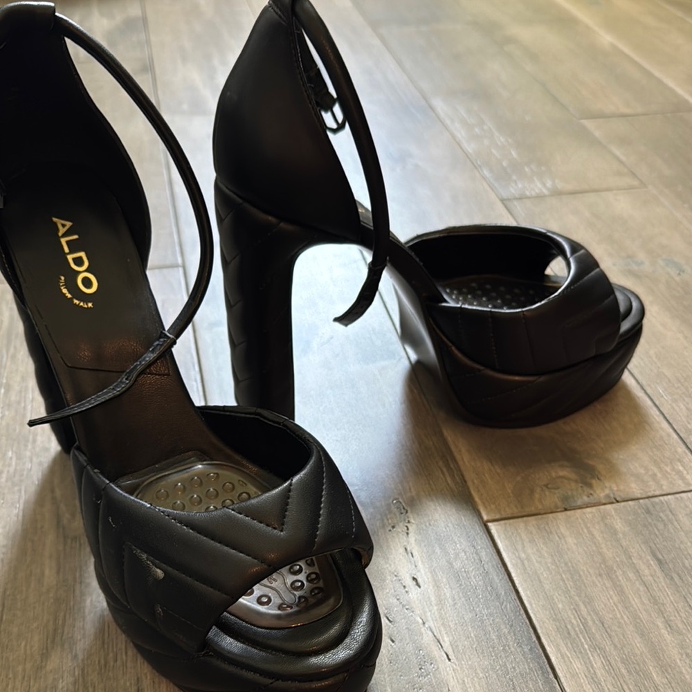 Aldo Elegant Black Platform Heels